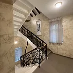 Vip House Апартаменты *