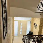 Vip House *