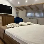 Vip House * פלבן