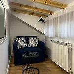 Vip House *
