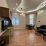 Vip House פלבן