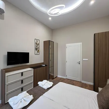 Vip House *