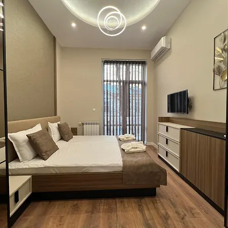 Vip House Apartament *