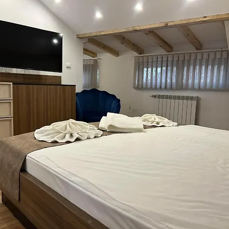 Vip House * 普列文