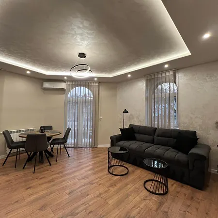 Vip House 公寓 *