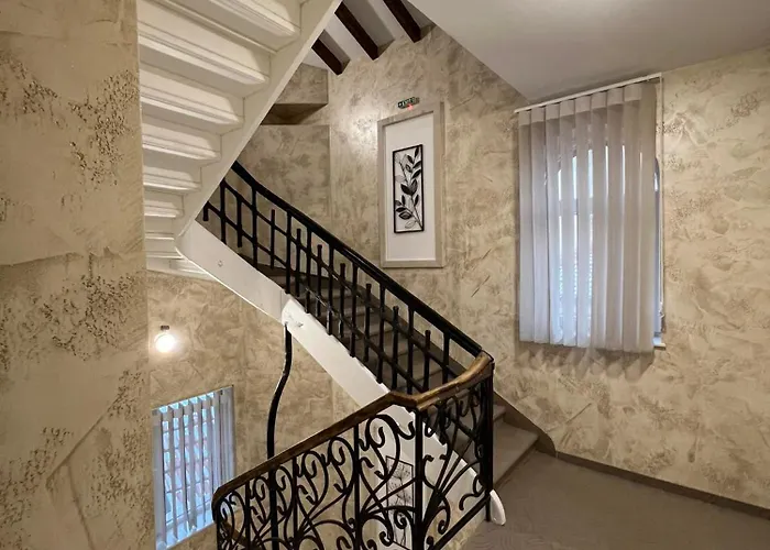 Vip House Апартаменты *